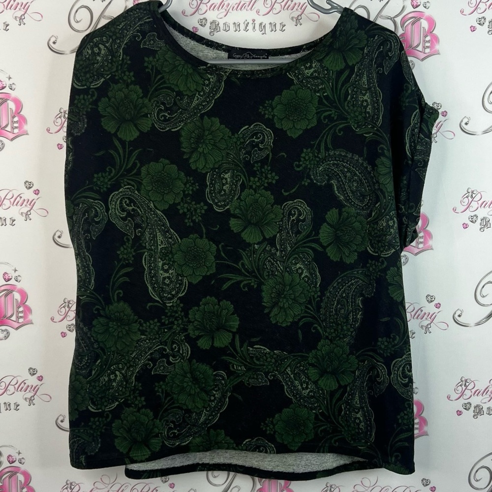 Gypsy sky Los Angeles tshirt flowers Paisley Floral Black and Green Women's Top